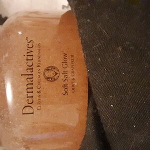 Dermalactives Soft Salt Glow